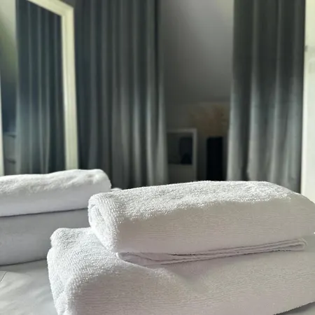 Cichy Zakatek אכסניה